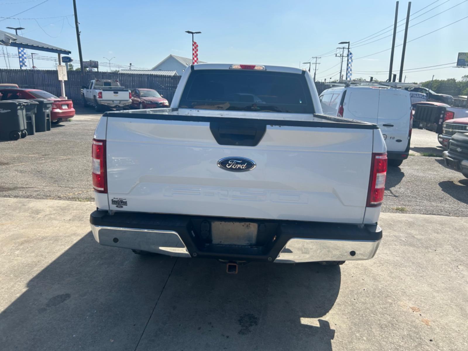 2019 White Ford F-150 XL SuperCab 6.5-ft. 4WD (1FTFX1E5XKK) with an 5.0L V8 OHV 16V engine, 6A transmission, located at 1687 Business 35 S, New Braunfels, TX, 78130, (830) 625-7159, 29.655487, -98.051491 - Photo #2